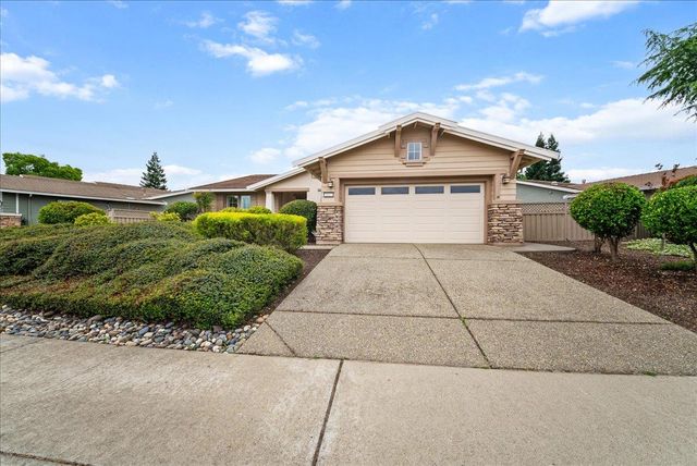 1017 Longhorn Ln, Lincoln, CA 95648