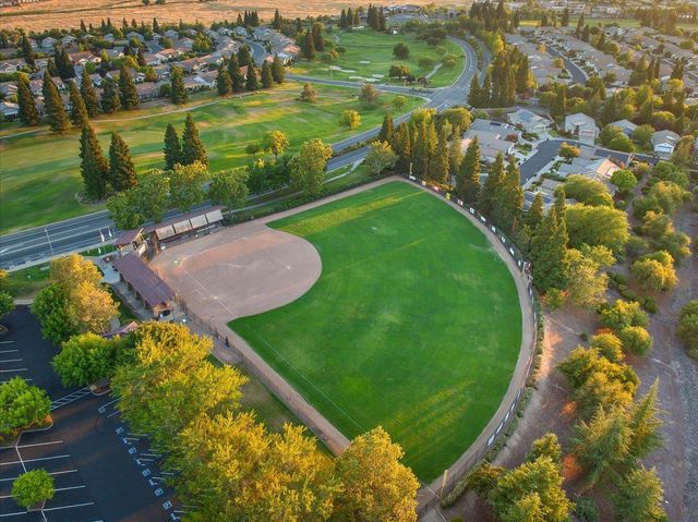 1017 Longhorn Ln, Lincoln, CA 95648