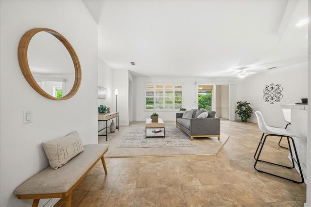 1017 Longhorn Ln, Lincoln, CA 95648