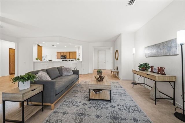 1017 Longhorn Ln, Lincoln, CA 95648