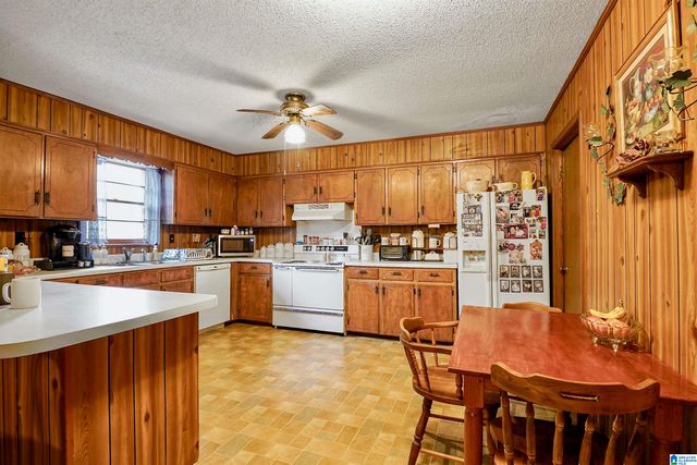 128 BRIARWOOD TERRACE, Centreville, AL 35042