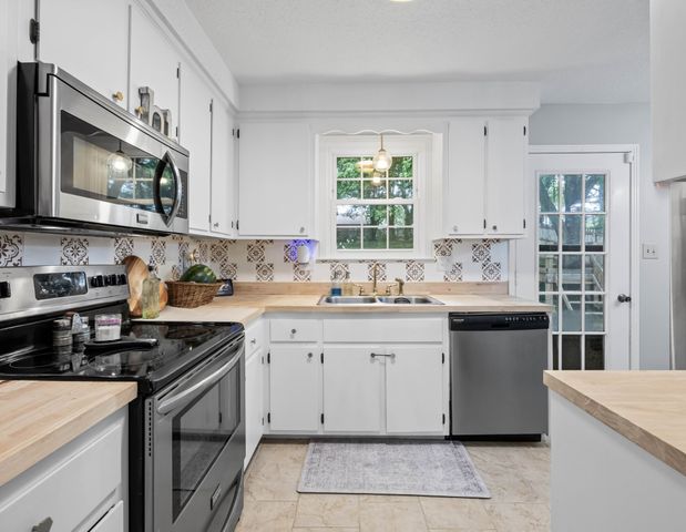 404 Warren Cir, Clarksville, TN 37040