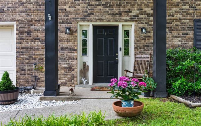 404 Warren Cir, Clarksville, TN 37040