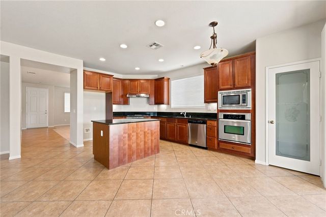 30632 Whetstone Circle, Menifee, CA 92584