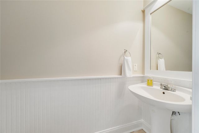 1725 Harvey Mitchell 1722, College Station, TX 77840