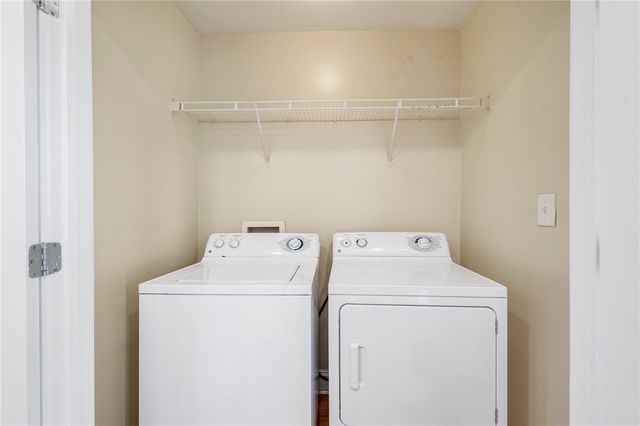 1725 Harvey Mitchell 1722, College Station, TX 77840