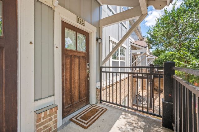 1725 Harvey Mitchell 1722, College Station, TX 77840