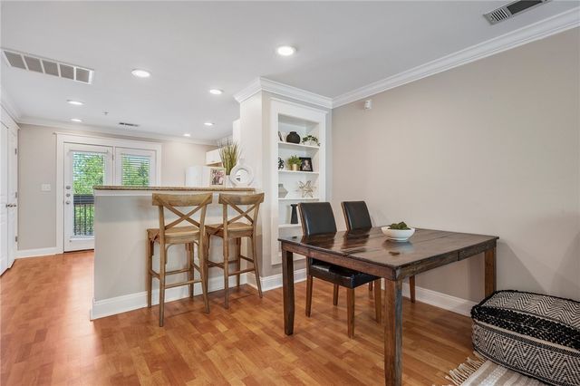 1725 Harvey Mitchell 1722, College Station, TX 77840