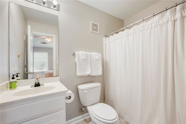 1725 Harvey Mitchell 1722, College Station, TX 77840