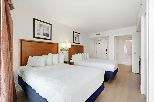 504 N Ocean Blvd. 1604 A&B, Myrtle Beach, SC 29577
