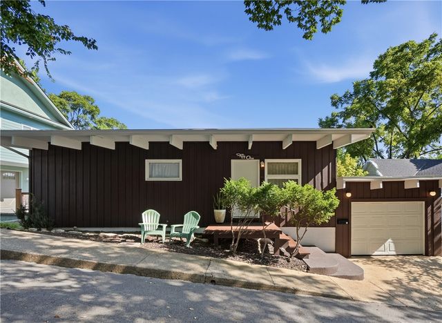 51 Mountain Street, Eureka Springs, AR 72632
