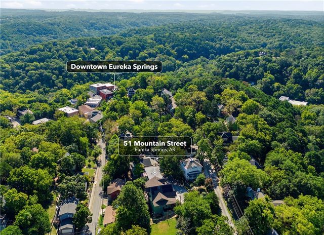 51 Mountain Street, Eureka Springs, AR 72632