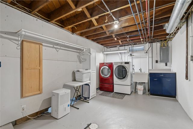 500 31st Street SE, Cedar Rapids, IA 52402