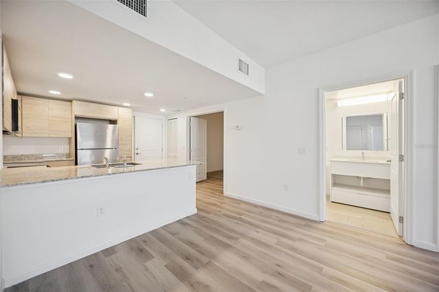 1230 SOUTHSTATION 214, Orlando, FL 32809