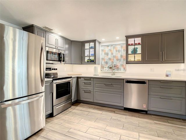 4780 COVE CIRCLE 101, St Petersburg, FL 33708