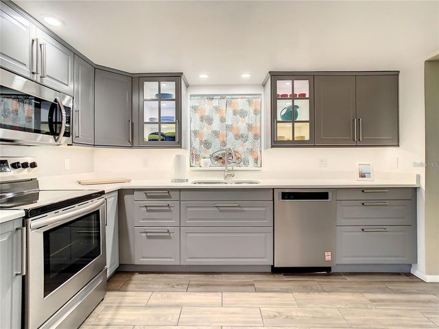 4780 COVE CIRCLE 101, St Petersburg, FL 33708