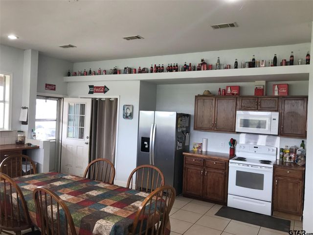 1100 E Rabbit Cove Road, Quinlan, TX 75474