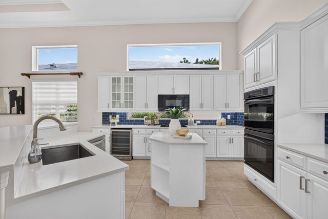 540 Les Jardin Drive, Palm Beach Gardens, FL 33410