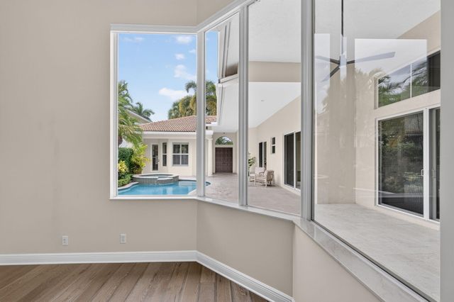 540 Les Jardin Drive, Palm Beach Gardens, FL 33410