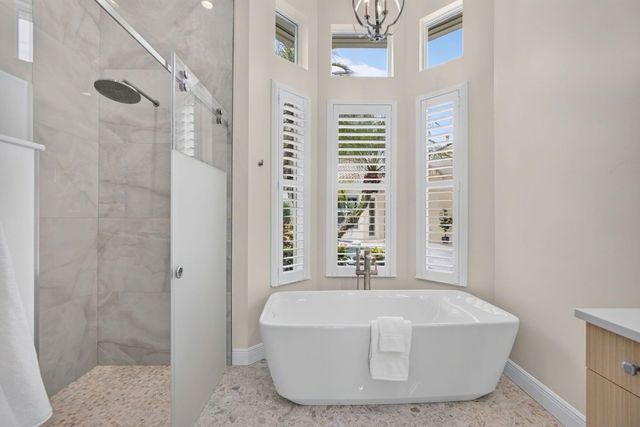 540 Les Jardin Drive, Palm Beach Gardens, FL 33410