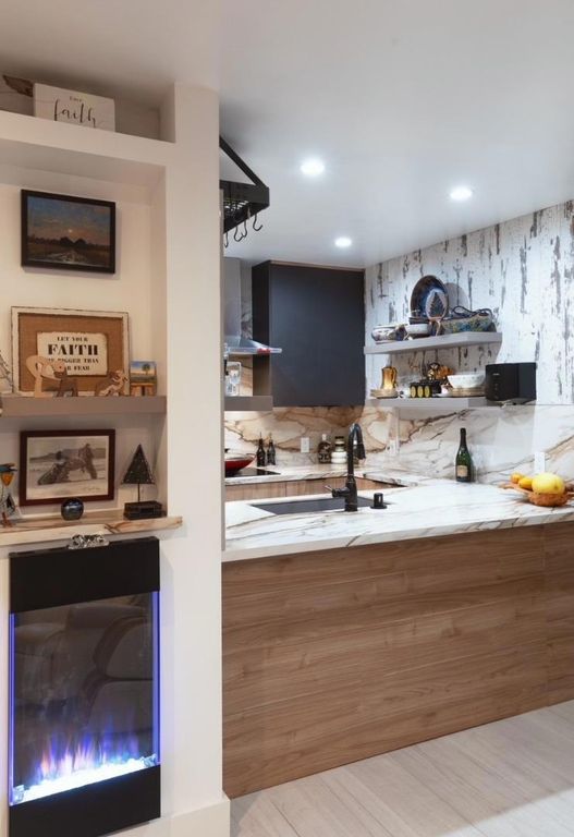 Image 2 of property listing at 324 Catalpa Street 111, San Mateo, CA 94401