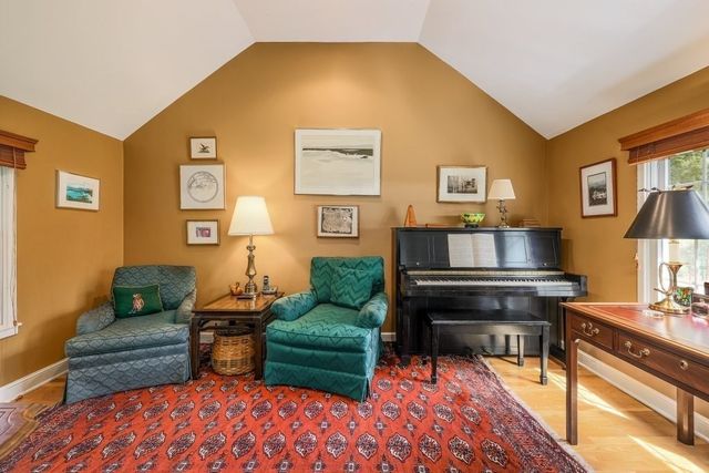 36 Westwood Rd, Shrewsbury, MA 01545