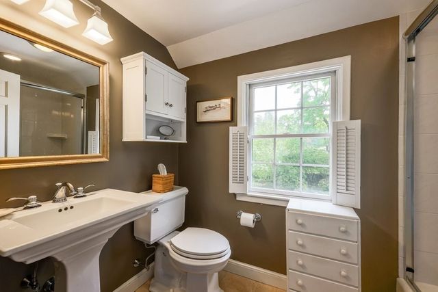36 Westwood Rd, Shrewsbury, MA 01545