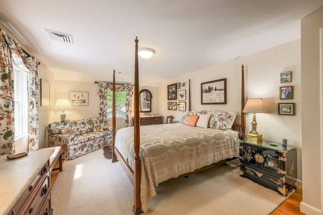36 Westwood Rd, Shrewsbury, MA 01545