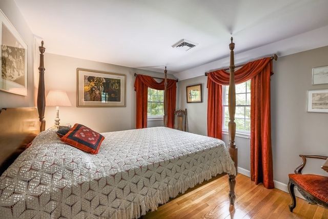 36 Westwood Rd, Shrewsbury, MA 01545