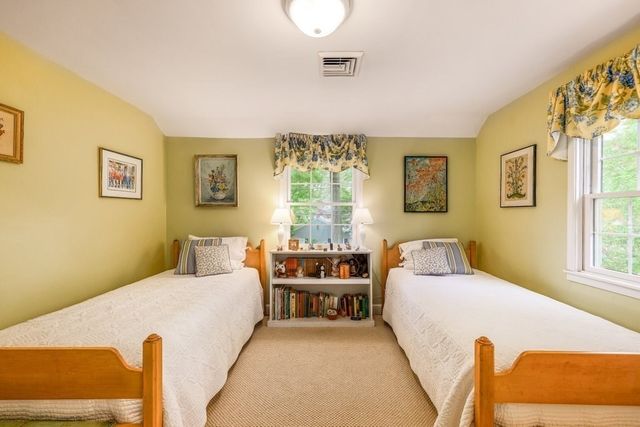36 Westwood Rd, Shrewsbury, MA 01545