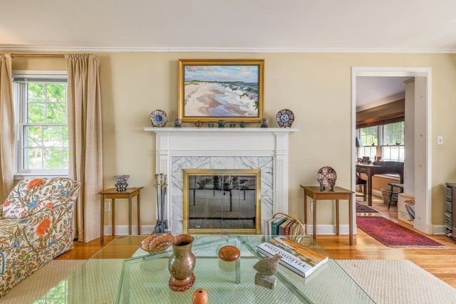 36 Westwood Rd, Shrewsbury, MA 01545