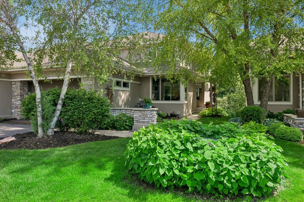 1329 Waterford Drive, Golden Valley, MN 55422 — photo 2
