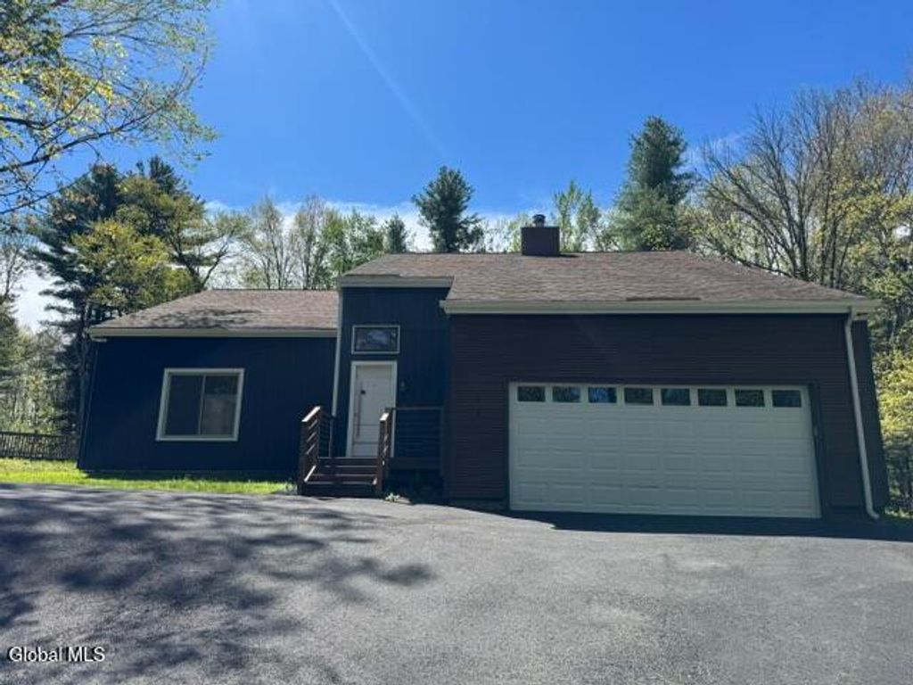 72 Cole Lane, Brunswick, NY 12180