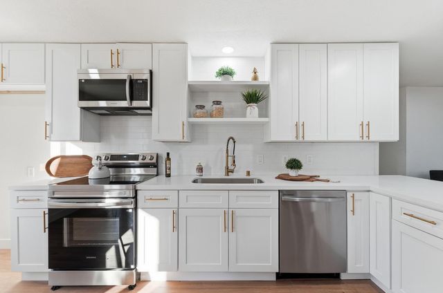 2120 Michigan Ave, Stockton, CA 95204