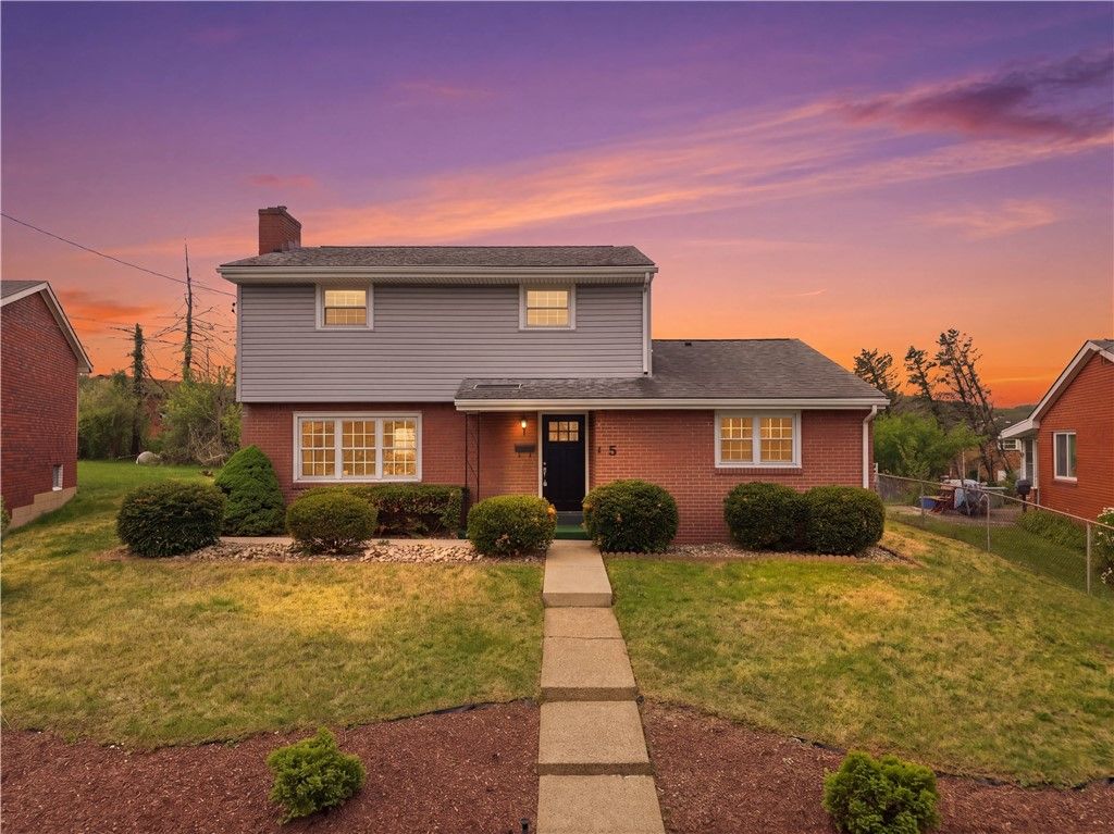 5 Olympia Park Plz, Versailles Boro, PA 15132