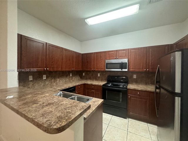 2991 NW 36th Way, Lauderdale Lakes, FL 33311