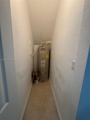 2991 NW 36th Way, Lauderdale Lakes, FL 33311