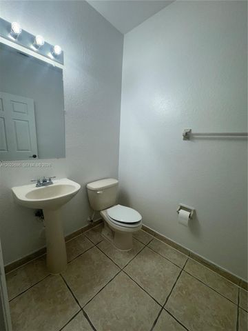 2991 NW 36th Way, Lauderdale Lakes, FL 33311