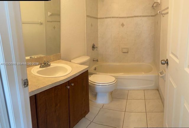 2991 NW 36th Way, Lauderdale Lakes, FL 33311