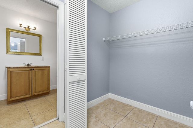 1029 Staghorn Street, Wellington, FL 33414