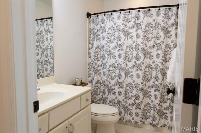 866 N Taylor Avenue, Kirkwood, MO 63122