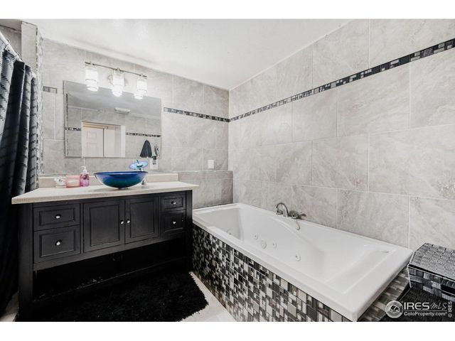 223 5th St, Firestone, CO 80520