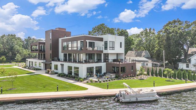 950 E Jackson Blvd Unit 102, Elkhart, IN 46516