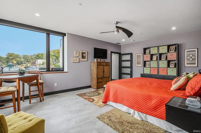 950 E Jackson Blvd Unit 102, Elkhart, IN 46516