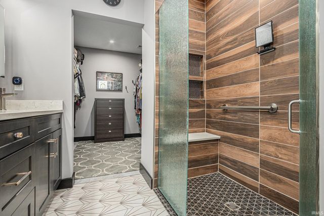 950 E Jackson Blvd Unit 102, Elkhart, IN 46516