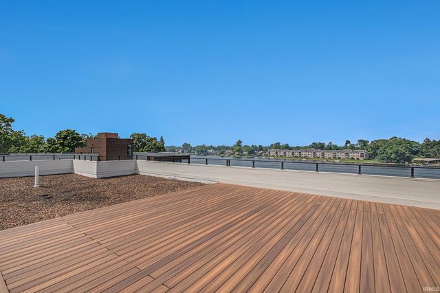 950 E Jackson Blvd Unit 102, Elkhart, IN 46516