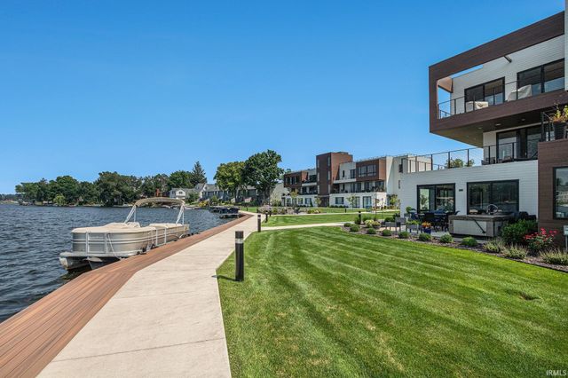 950 E Jackson Blvd Unit 102, Elkhart, IN 46516