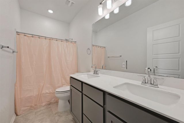 280 Kat Garnet DR, Kyle, TX 78640