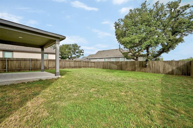 280 Kat Garnet DR, Kyle, TX 78640
