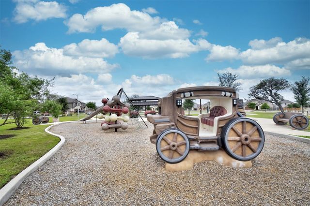 280 Kat Garnet DR, Kyle, TX 78640